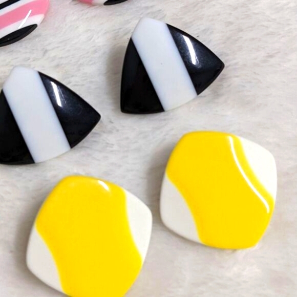 Vintage 1980's Acrylic Pierced Earrings set of (3) - Picture 5 of 6